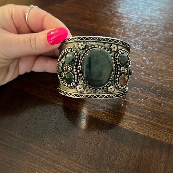 Bangle bracelet - Picture 3 of 4